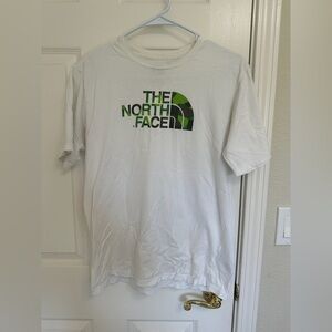 The North Face Boy’s Short Sleeve T-Shirt Size XL